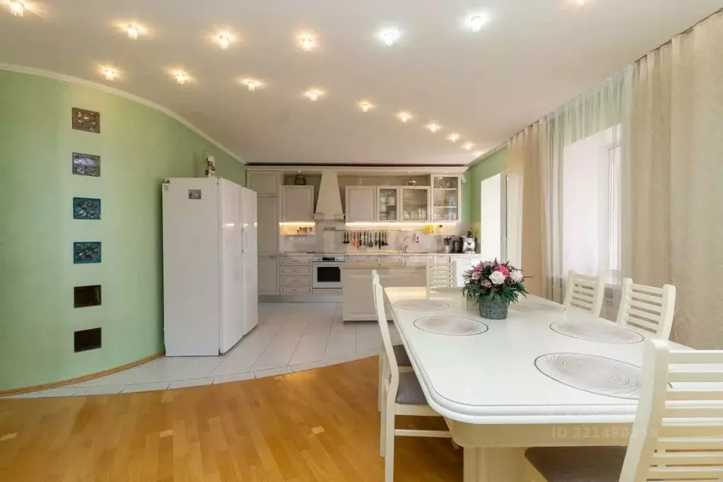 5-к кв. Красноярский край, Красноярск ул. Менжинского, 11А (174.0 м) - Фото 1