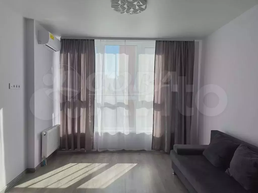 1-к. квартира, 54 м, 8/17 эт. - Фото 1