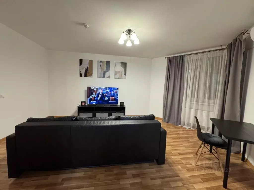 2-к кв. Свердловская область, Екатеринбург ул. Уральская, 75 (69.1 м) - Фото 2