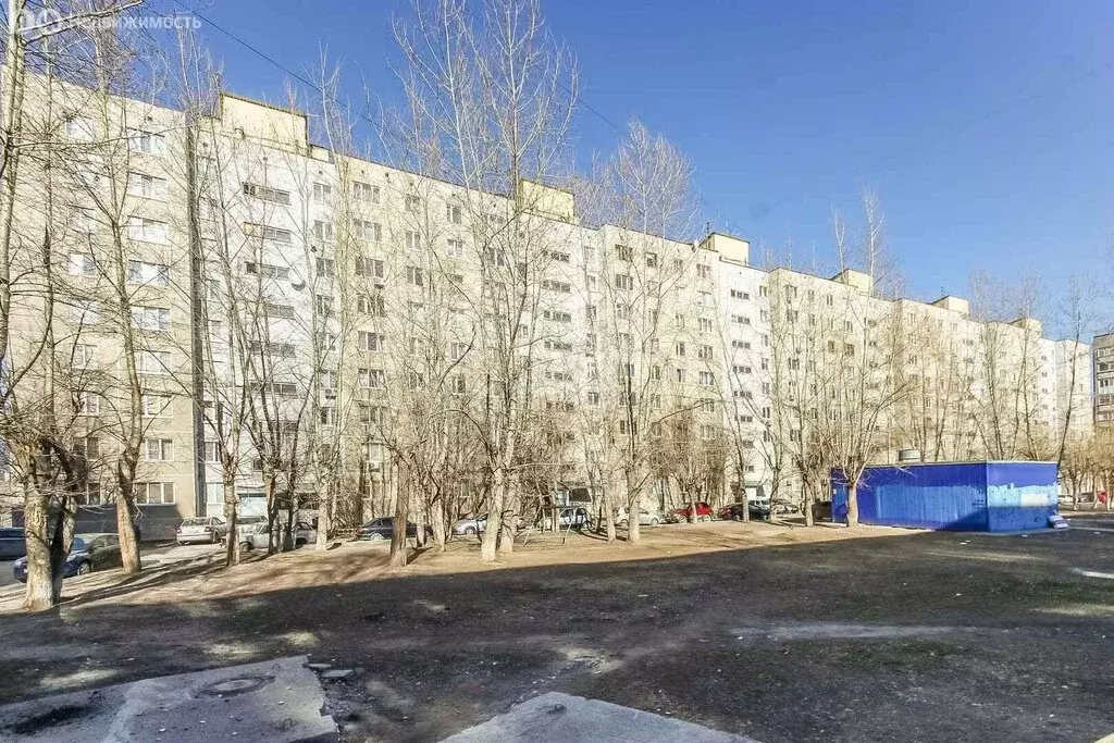 3-комнатная квартира: Тюмень, улица 50 лет Октября, 54 (66.4 м) - Фото 2