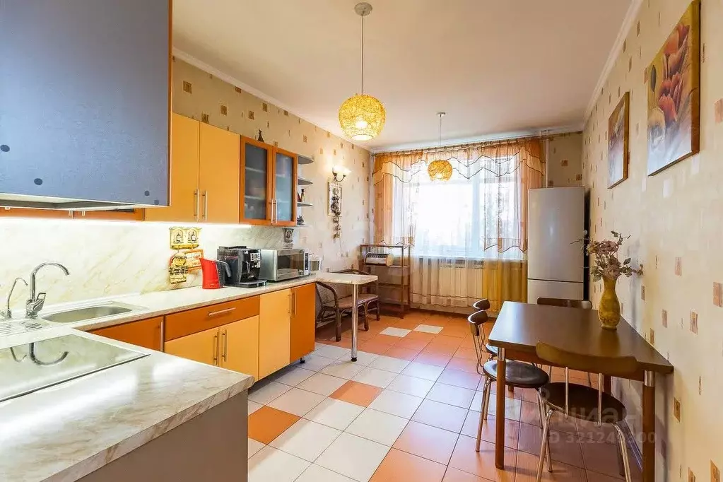 2-к кв. Амурская область, Благовещенск Забурхановская ул., 93 (77.2 м) - Фото 1