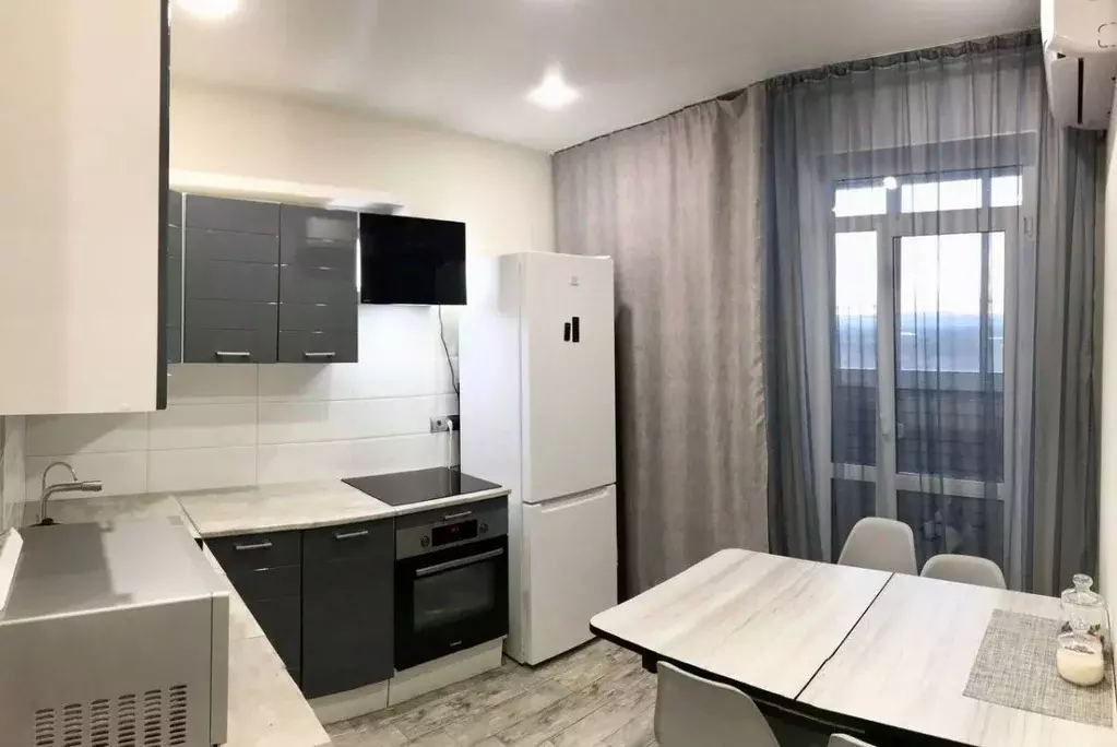 3-к кв. Волгоградская область, Волжский ул. 40 лет Победы, 5 (60.0 м) - Фото 1