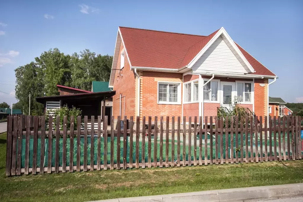 Дом в Новосибирская область, Бердск ул. Изумрудная (164 м) - Фото 1