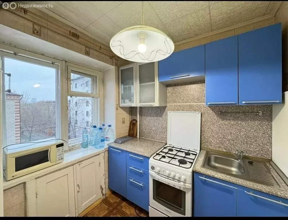 3-комнатная квартира: Тюмень, улица Республики, 171 (55.6 м) - Фото 1