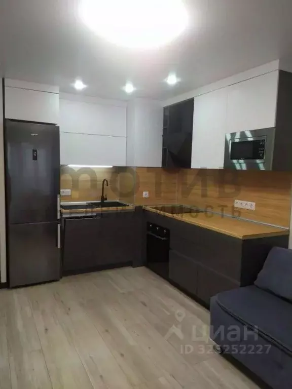 2-к кв. Тюменская область, Тюмень ул. Павла Шарова, 9к1 (67.0 м) - Фото 1