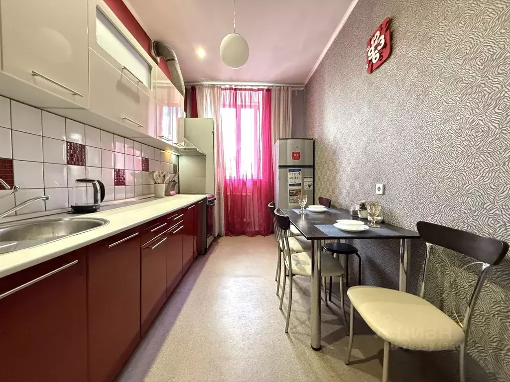 2-к кв. Тюменская область, Тюмень ул. Ленина, 63 (60.0 м) - Фото 1
