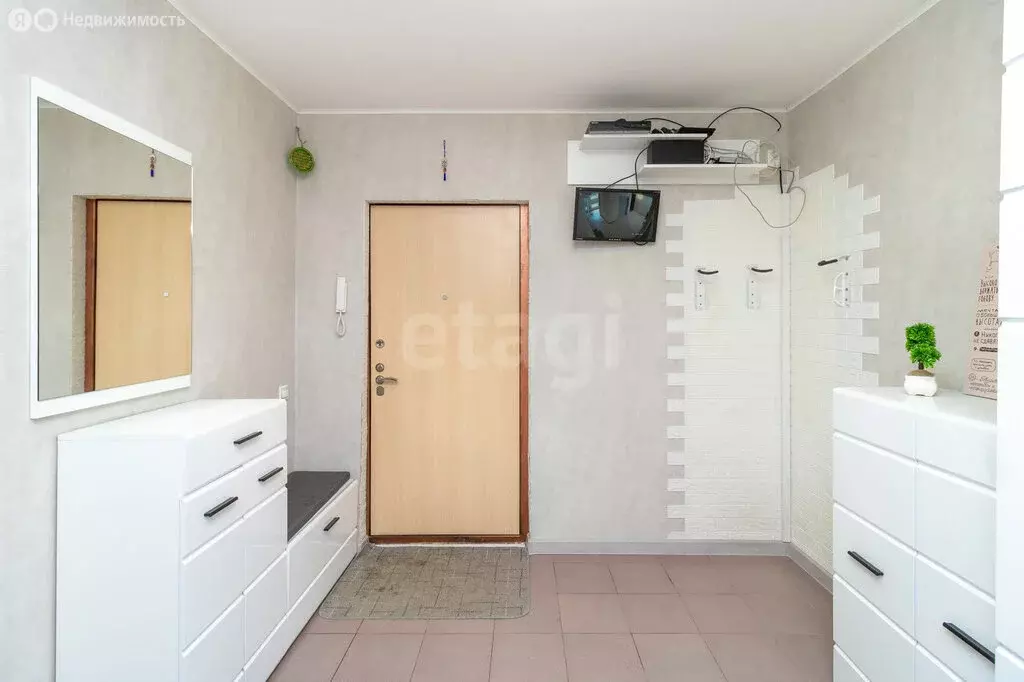 3-комнатная квартира: Тюмень, Солнечный проезд, 22 (79 м) - Фото 2