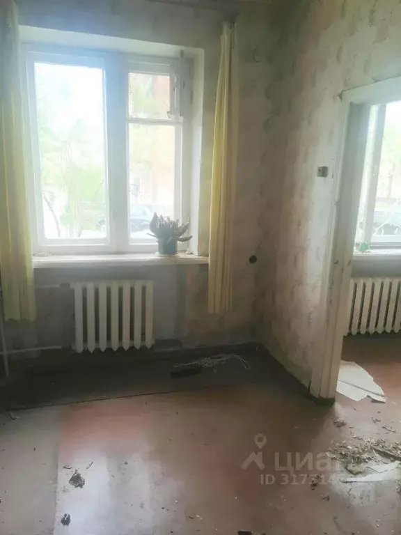 2-к кв. Смоленская область, Сафоново Коммунистическая ул., 1 (41.8 м) - Фото 0