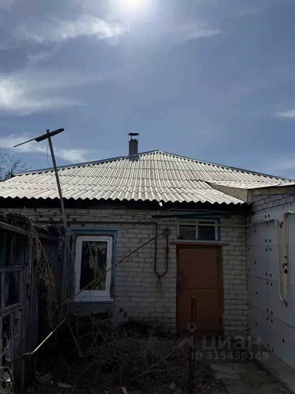 Дом в Волгоградская область, Дубовка ул. Имени Гагарина (66 м) - Фото 1