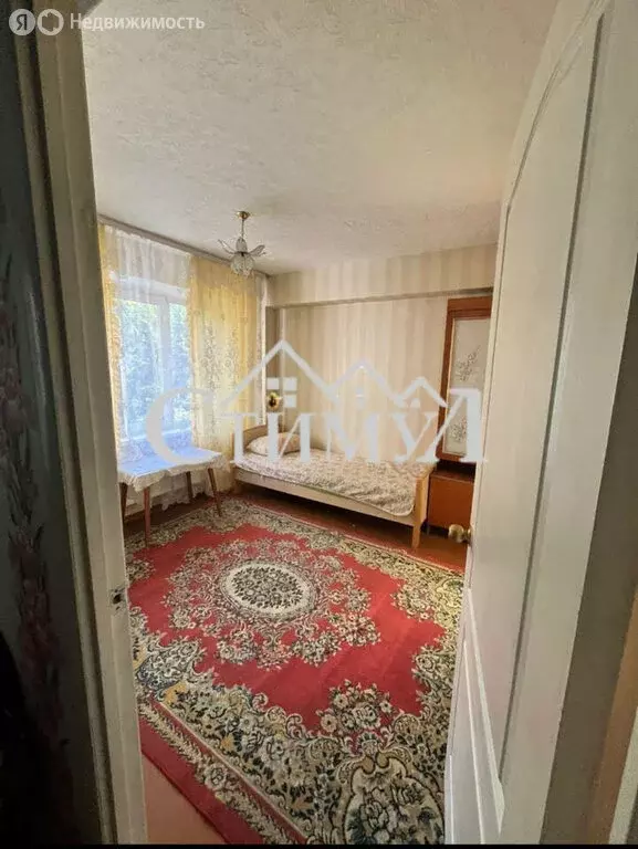 3-комнатная квартира: Абакан, улица Комарова, 8 (40 м) - Фото 1