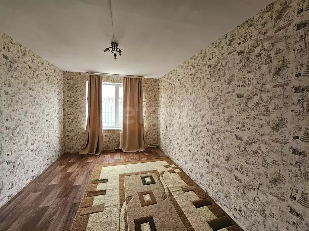 1-к кв. Псковская область, Остров ул. Апакидзе, 4 (32.3 м) - Фото 1
