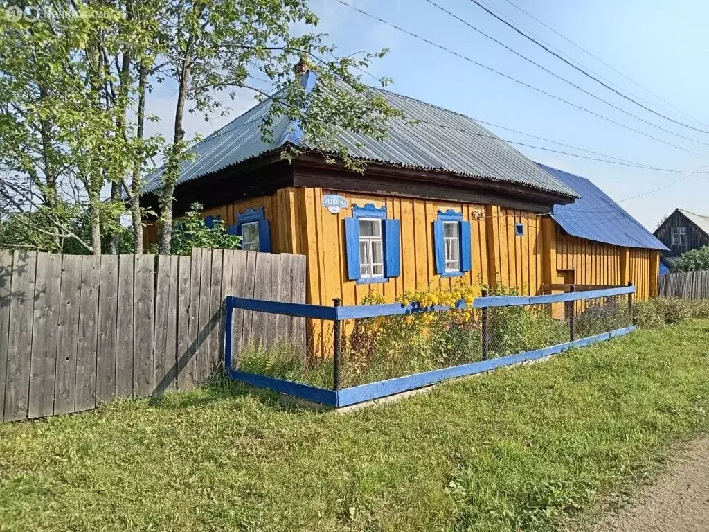 Дом в Пермский край, Чусовской муниципальный округ, посёлок ... - Фото 0