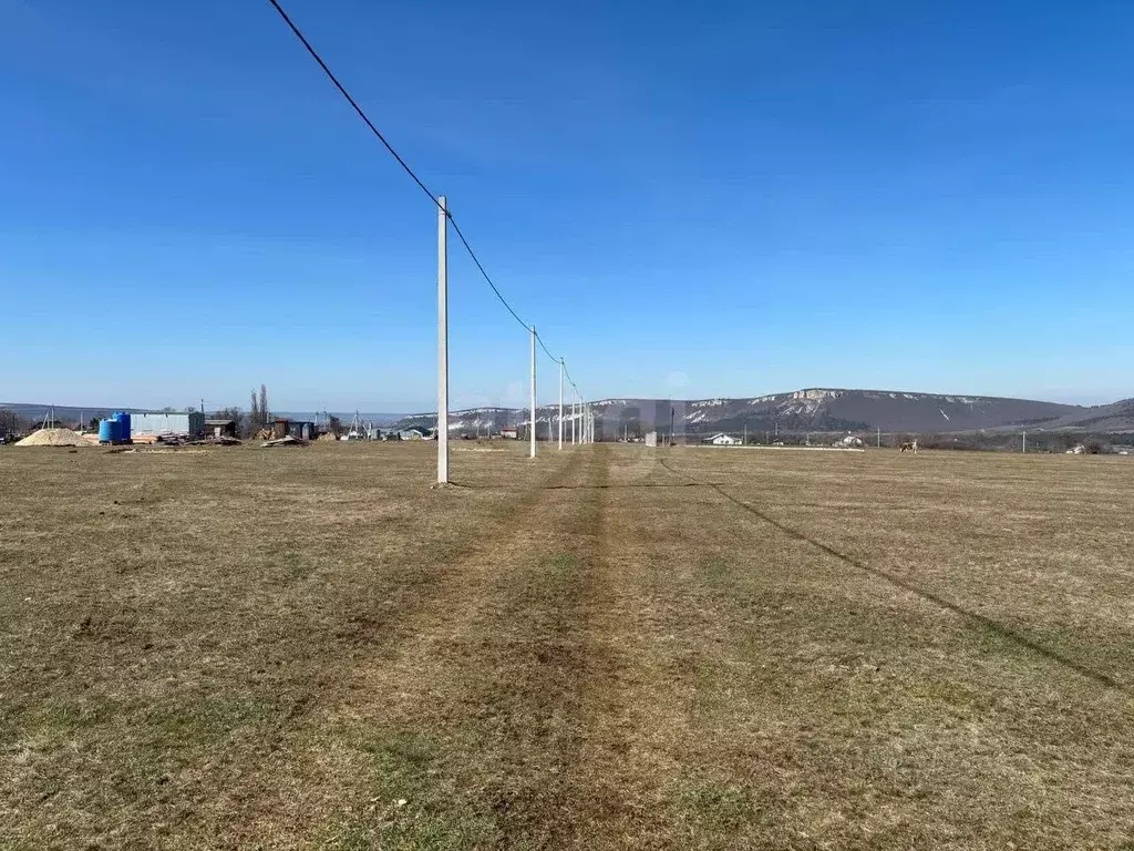 Участок в Крым, Симферопольский район, Перовское с/пос, с. ... - Фото 2