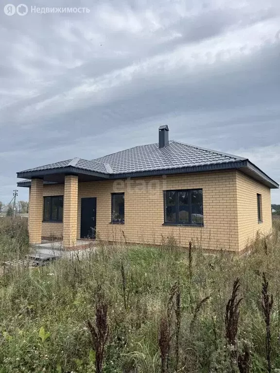Дом в село Чернолесовский, Полевая улица (100 м) - Фото 1
