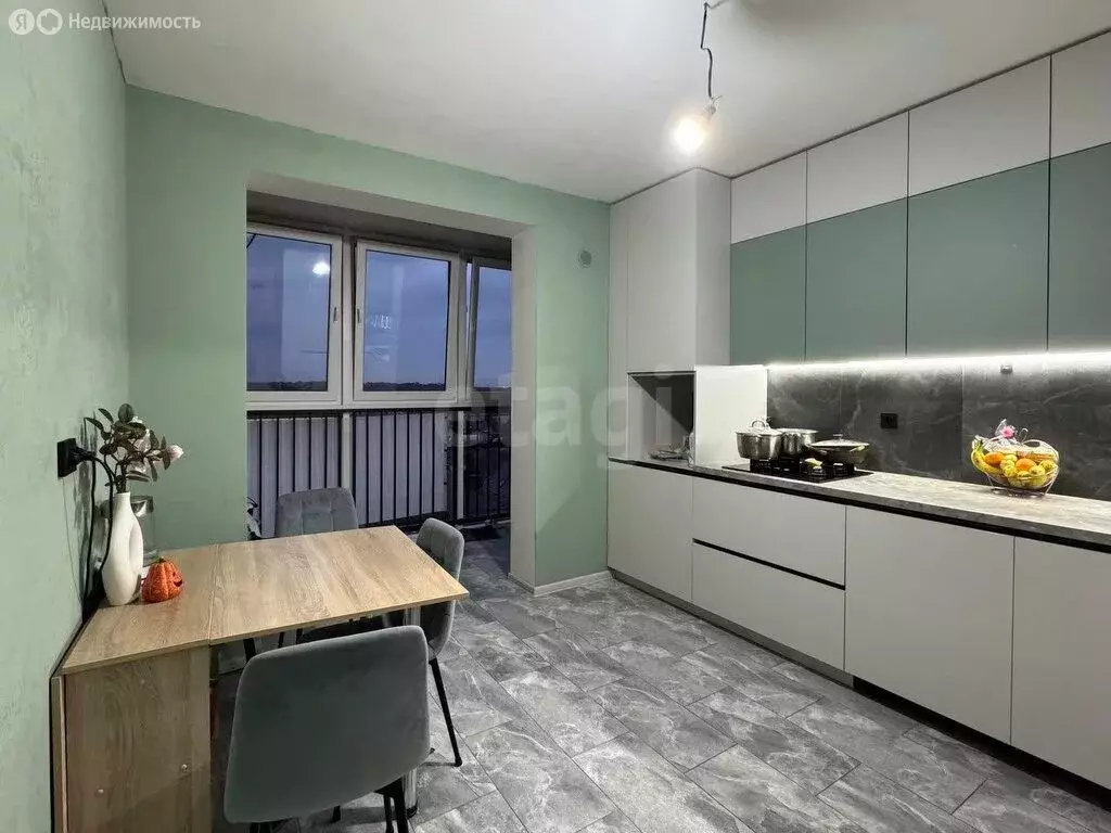 2-комнатная квартира: Калининград, Советский проспект, 238А (62.9 м) - Фото 1