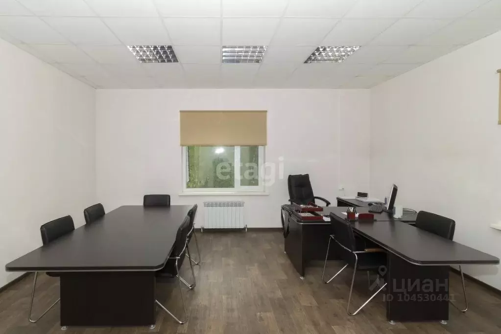 Офис в Тюменская область, Тюмень Ялуторовский тракт, 11-й км, 9а . - Фото 0