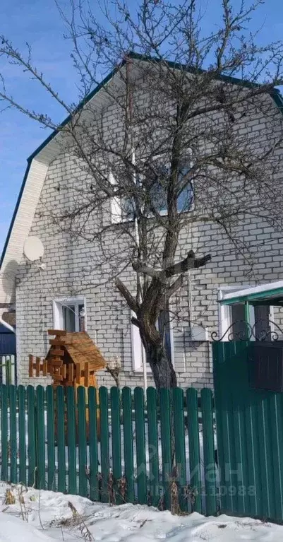 Дом в Брянская область, Жуковка Коммунальная ул. (180 м) - Фото 0