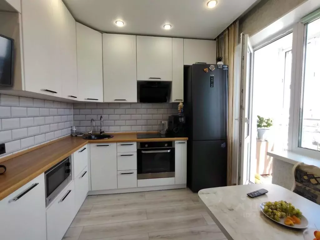 1-к кв. Омская область, Омск просп. Космический, 14Бк7 (36.6 м) - Фото 1