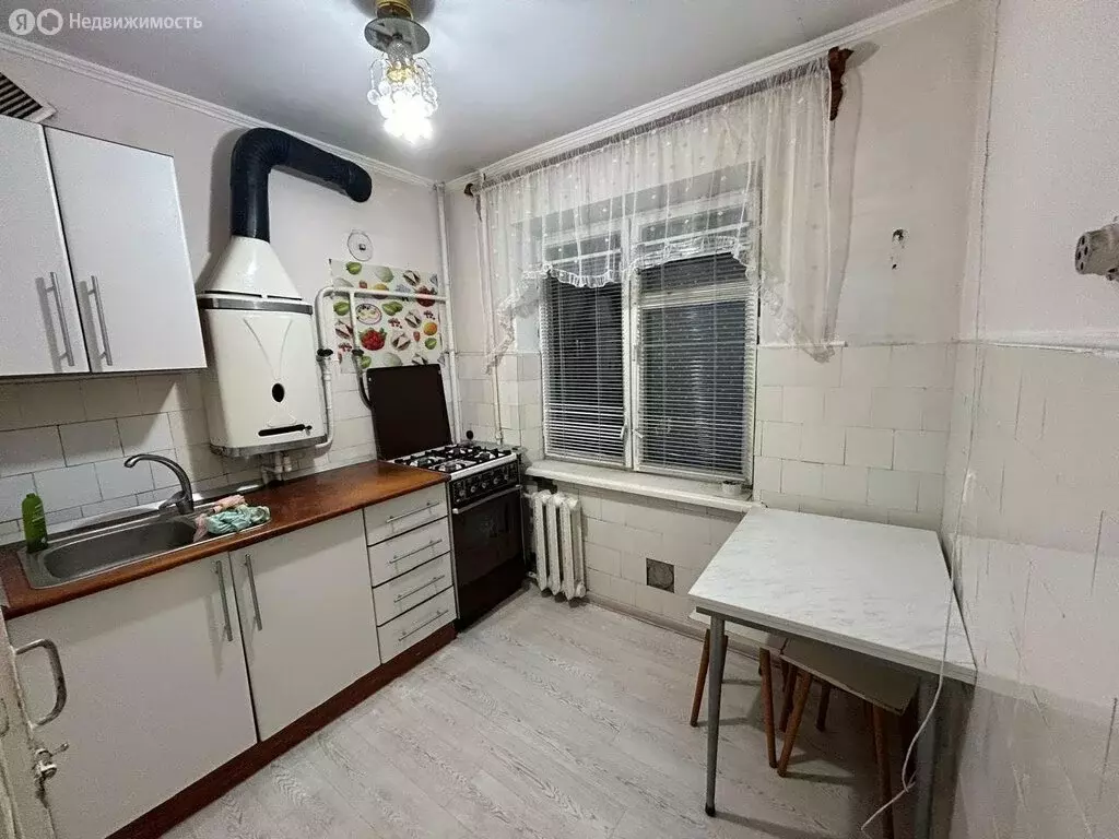 3-комнатная квартира: Армавир, Новороссийская улица, 48 (56 м) - Фото 2