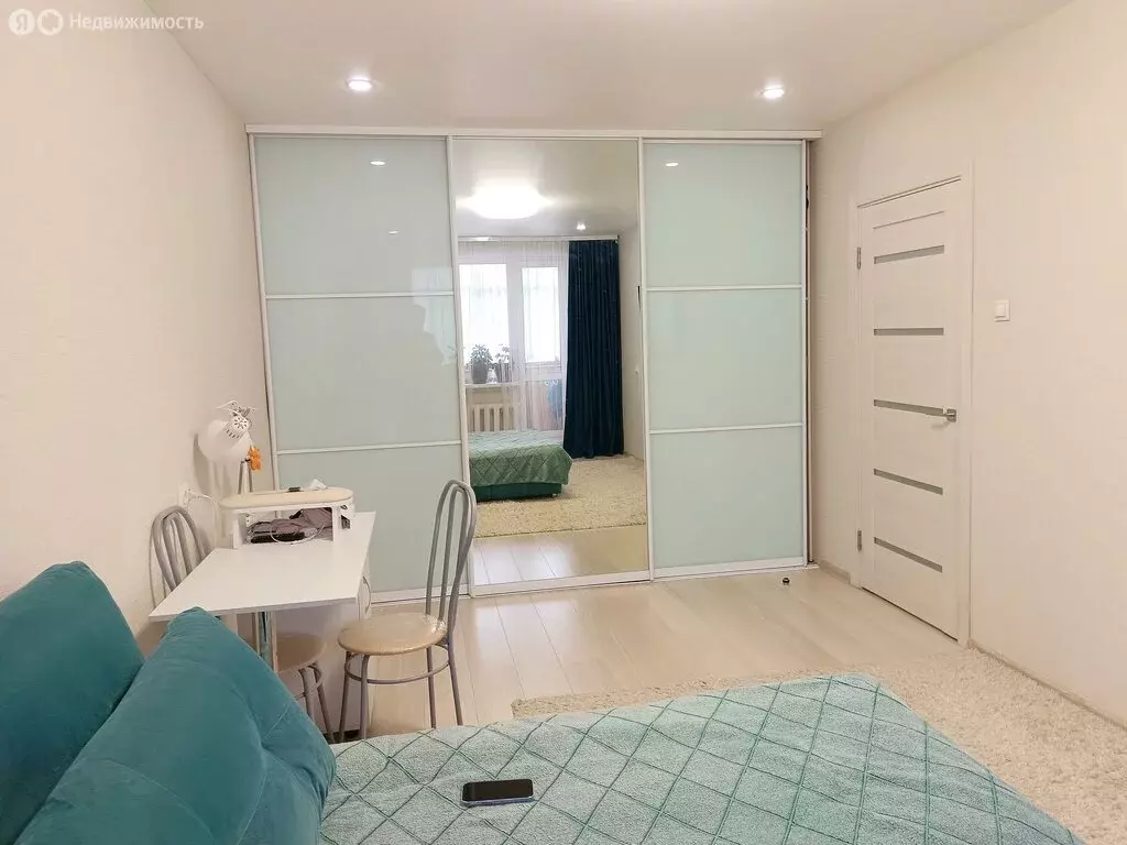 1-комнатная квартира: Чебоксары, улица Гузовского, 5 (36 м) - Фото 0