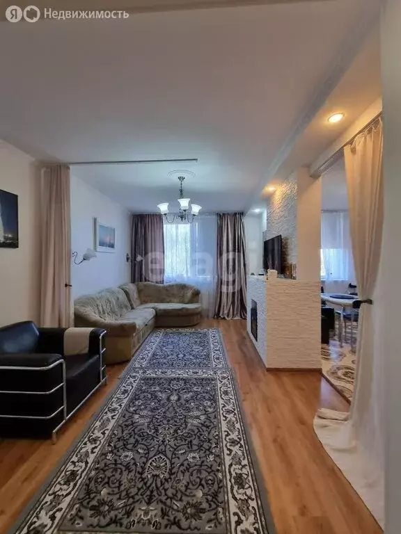 2-комнатная квартира: Калининград, улица Горького, 96 (56.6 м) - Фото 1