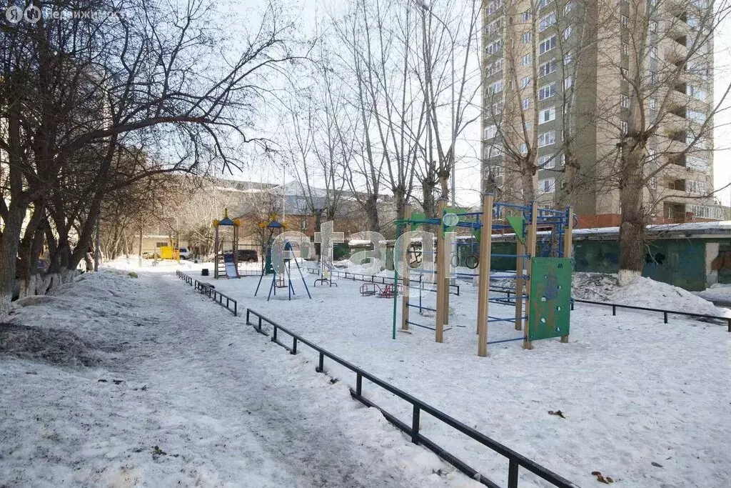 4-комнатная квартира: Тюмень, улица Республики, 86к1 (150 м) - Фото 1