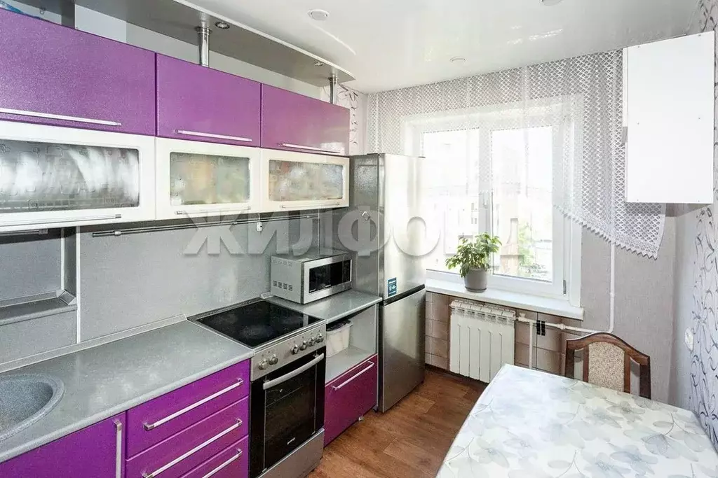 3-к кв. Алтайский край, Барнаул ул. Островского, 4 (62.0 м) - Фото 0