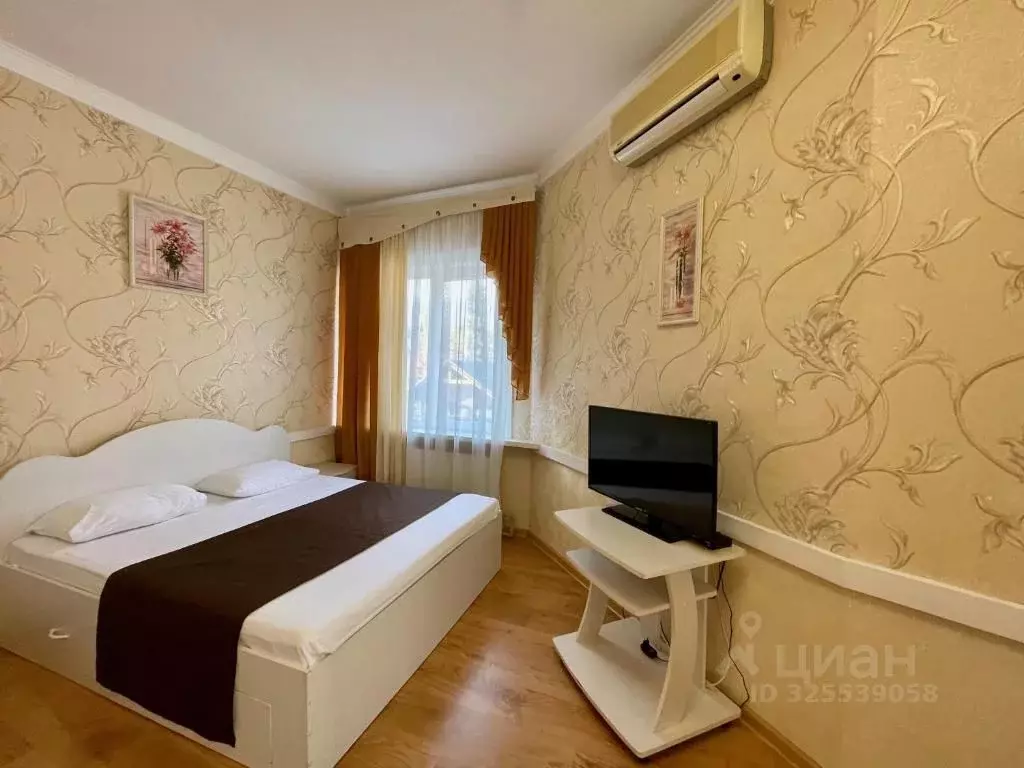 2-к кв. Крым, Алушта ул. Горького, 8 (30.0 м) - Фото 1