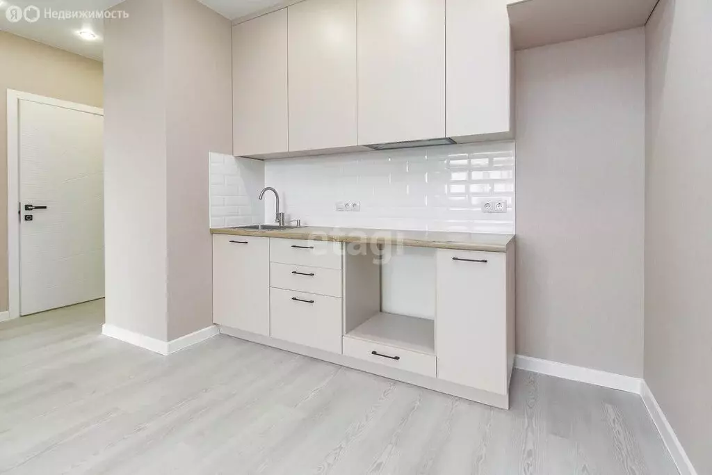 1-комнатная квартира: Тюмень, улица Тимофея Чаркова, 87 (39.12 м) - Фото 1