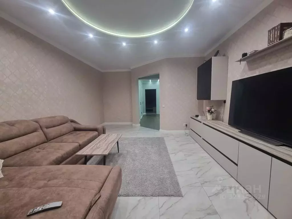 2-к кв. Хакасия, Абакан ул. Стофато, 16А (70.0 м) - Фото 2