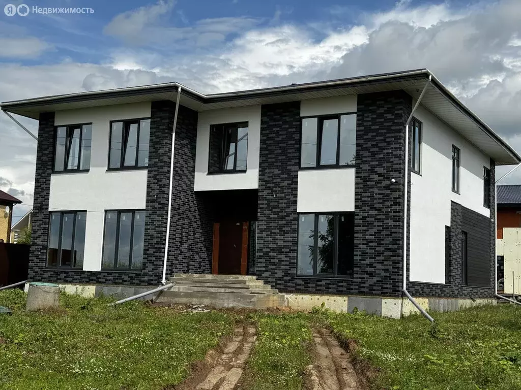 Дом в Малые Кабаны, улица Нестерова, 19 (328.9 м) - Фото 0