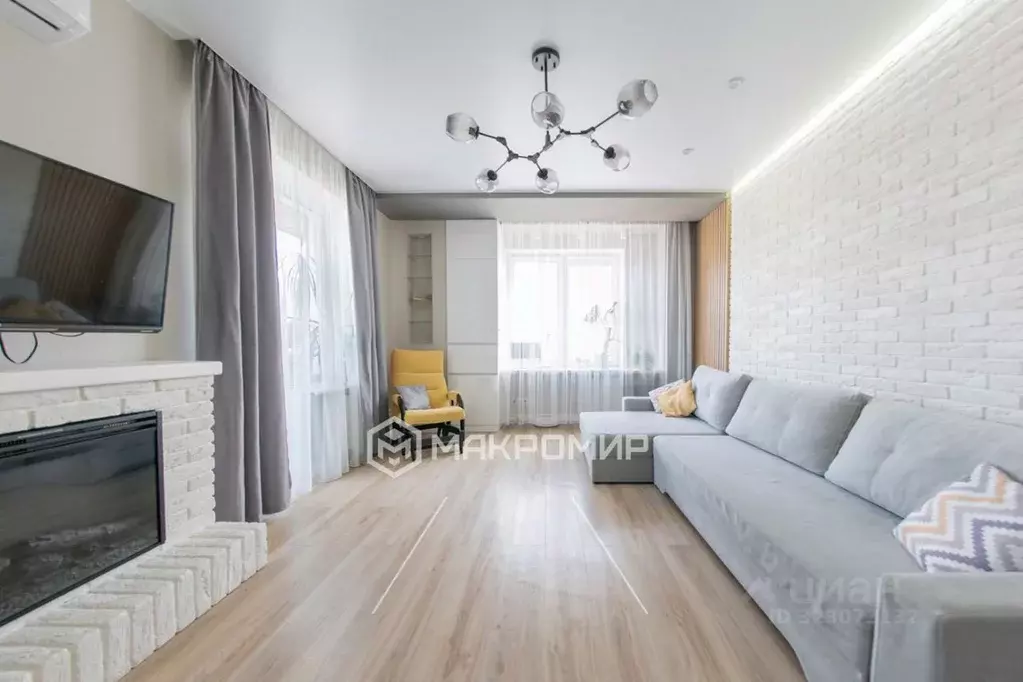 2-к кв. Челябинская область, Челябинск ул. Героя России А.В. Яковлева, ... - Фото 0