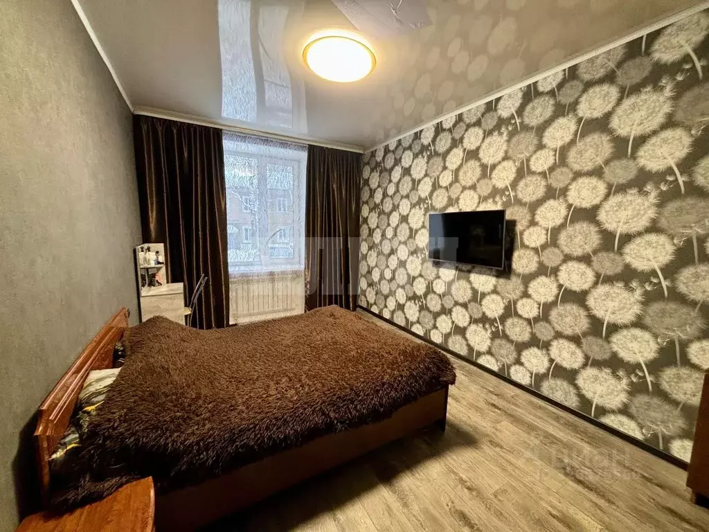 3-к кв. Вологодская область, Сокол ул. Суворова, 12 (66.0 м) - Фото 1