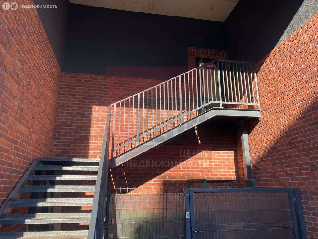 Помещение свободного назначения (220 м) - Фото 2