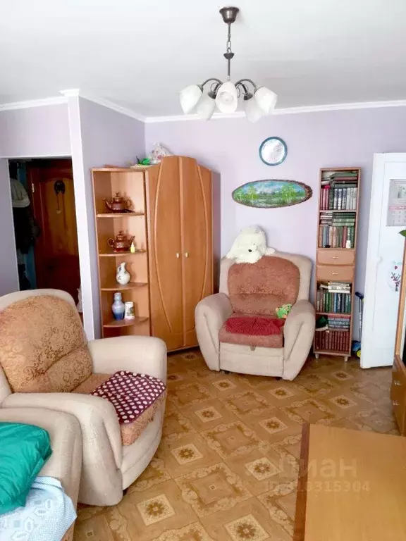 3-к кв. Омская область, Омск ул. Всеволода Иванова, 10 (42.0 м) - Фото 0
