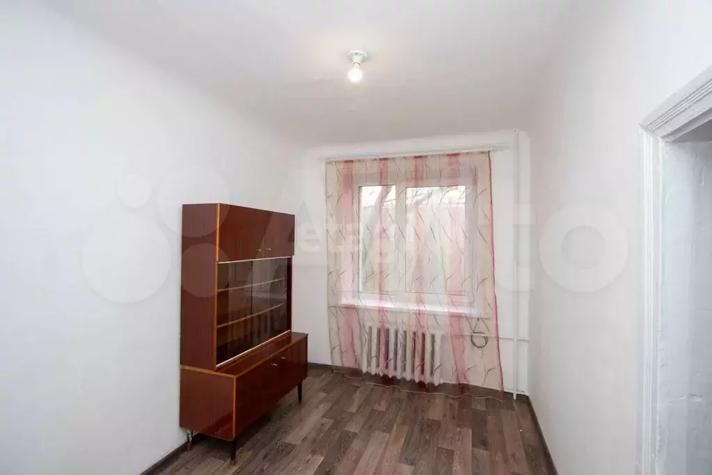 Комната 21,3 м в 4-к., 2/2 эт. - Фото 0