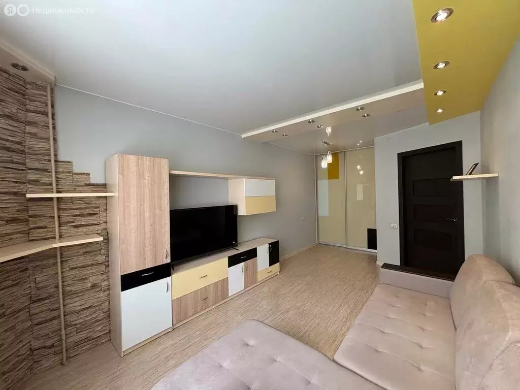 1-комнатная квартира: Киров, улица Дзержинского, 50к1 (38 м) - Фото 0