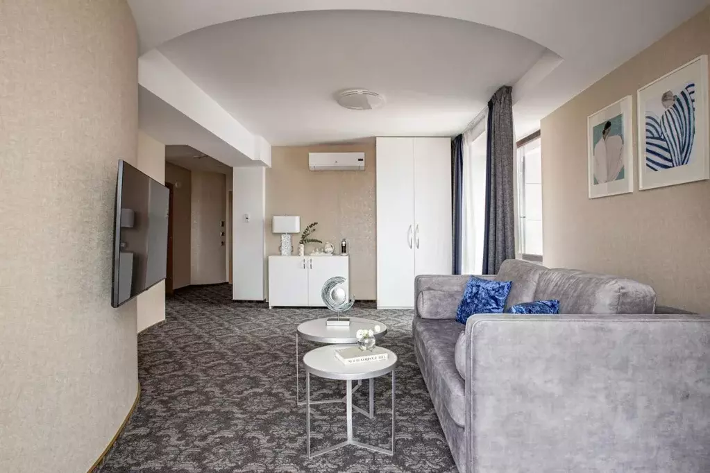 Комната Санкт-Петербург ул. Профессора Ивашенцова, 2А (50.0 м) - Фото 1