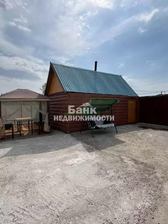 Дом в Саратовская область, Балаковский район, с. Николевка ул. Кирова, ... - Фото 1