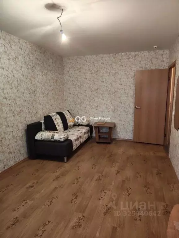 1-к кв. Брянская область, Брянск Угольная ул., 16 (33.0 м) - Фото 1