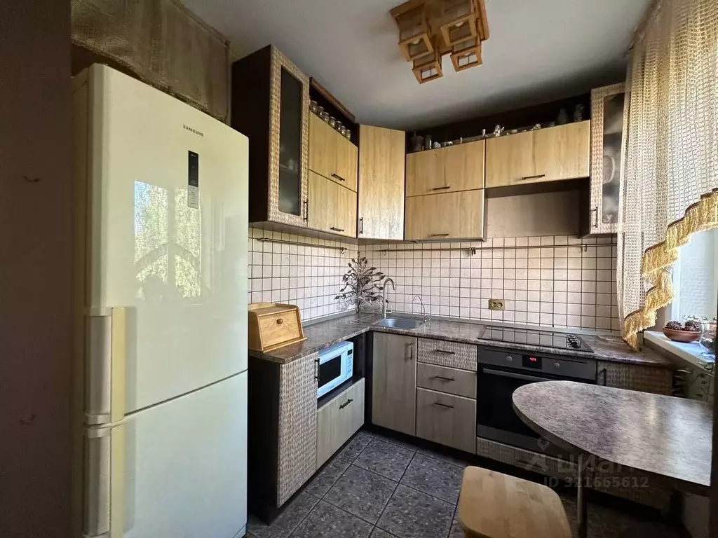 3-к кв. Алтайский край, Барнаул ул. Юрина, 244 (46.7 м) - Фото 0