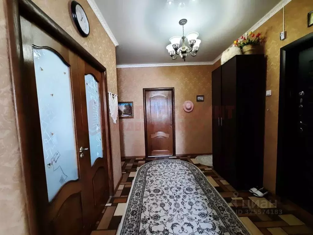 3-к кв. Астраханская область, Астрахань ул. Бабаевского, 35к3 (69.2 м) - Фото 2