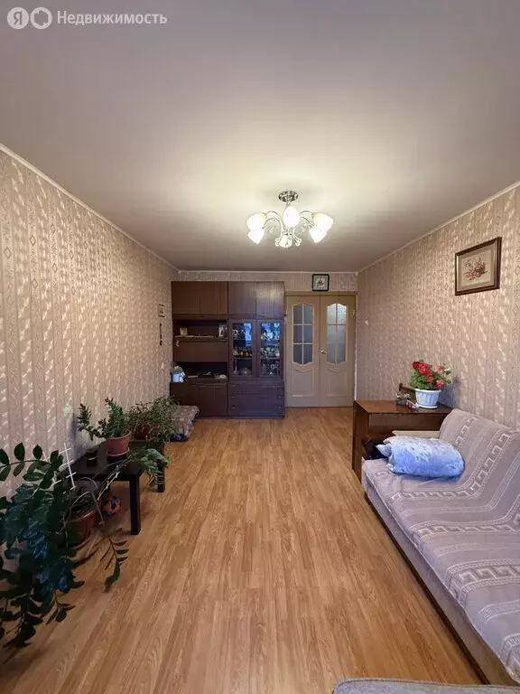 3-комнатная квартира: Уфа, улица Цюрупы, 84 (70 м) - Фото 1