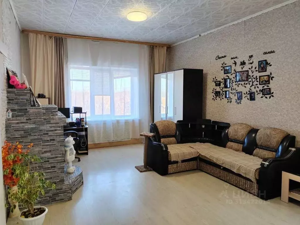 Дом в Оренбургская область, Бузулукский район, Красногвардейский ... - Фото 0
