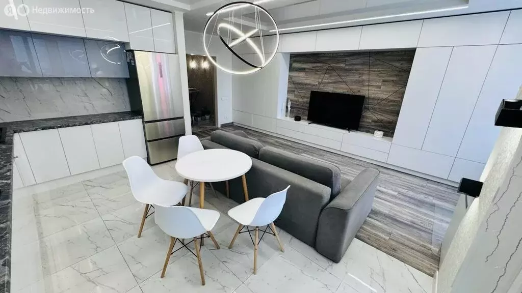 3-комнатная квартира: Казань, улица Аметьевская Магистраль, 16к1 (101 ... - Фото 1