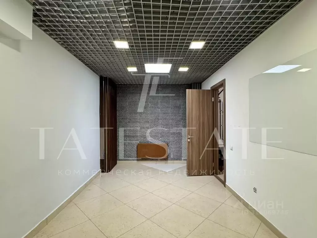 Помещение свободного назначения в Татарстан, Казань Гвардейская ул., ... - Фото 0