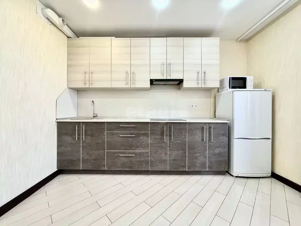 2-к кв. Воронежская область, Воронеж ул. Переверткина, 1/10 (68.7 м) - Фото 1