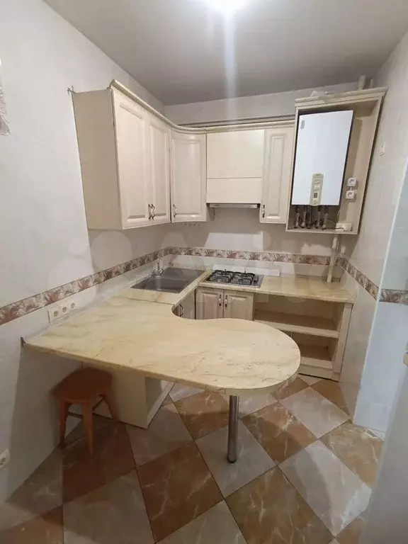 1-к. квартира, 40 м, 4/9 эт. - Фото 0