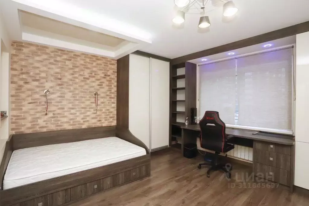 3-к кв. Иркутская область, Иркутск ул. Лермонтова, 275/8 (91.2 м) - Фото 0