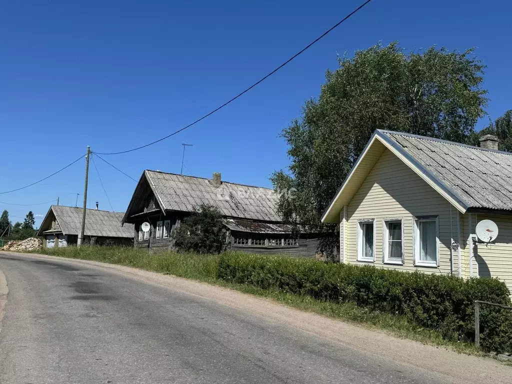 Дом в Карелия, Олонецкий район, д. Тукса ул. Центральная, 130 (34 м) - Фото 1